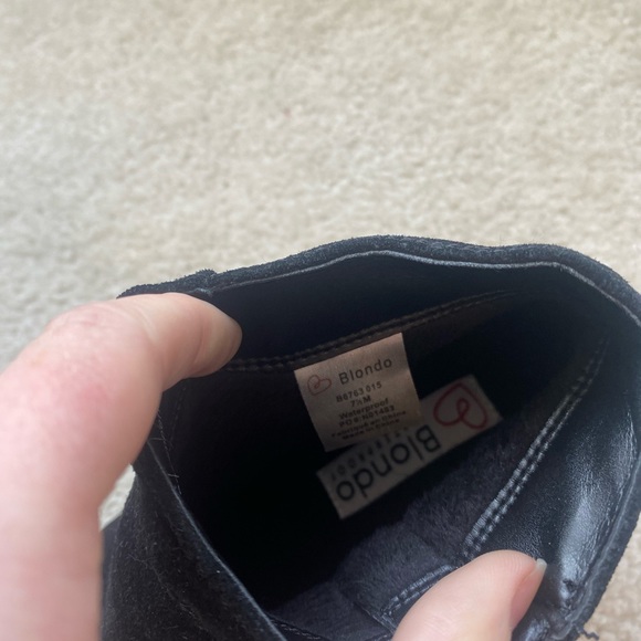 Blondo black suede zip up bootie waterproof 7.5 - Picture 5 of 5